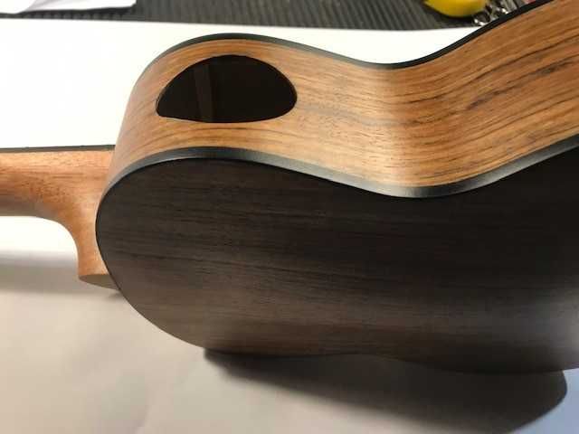 3 UKULELE - Em Caixa Novos