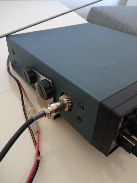 Dynascan AT-5555PLUS/N
CB radiotelefon 10m AM/FM/SSB moc do 40W