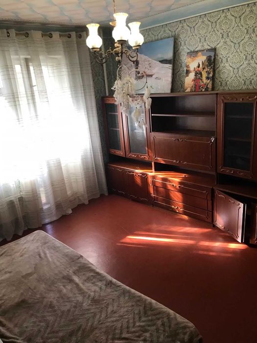 Продаж 3-кімнатної квартири,  вул. Каштанова, 8а