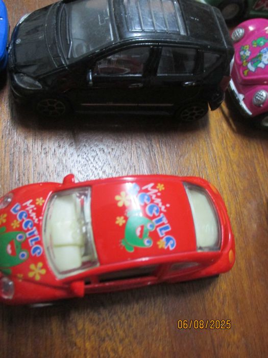 12 carros miniaturas