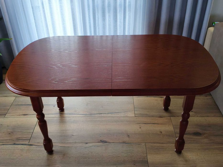 Stół z 6 krzesłami