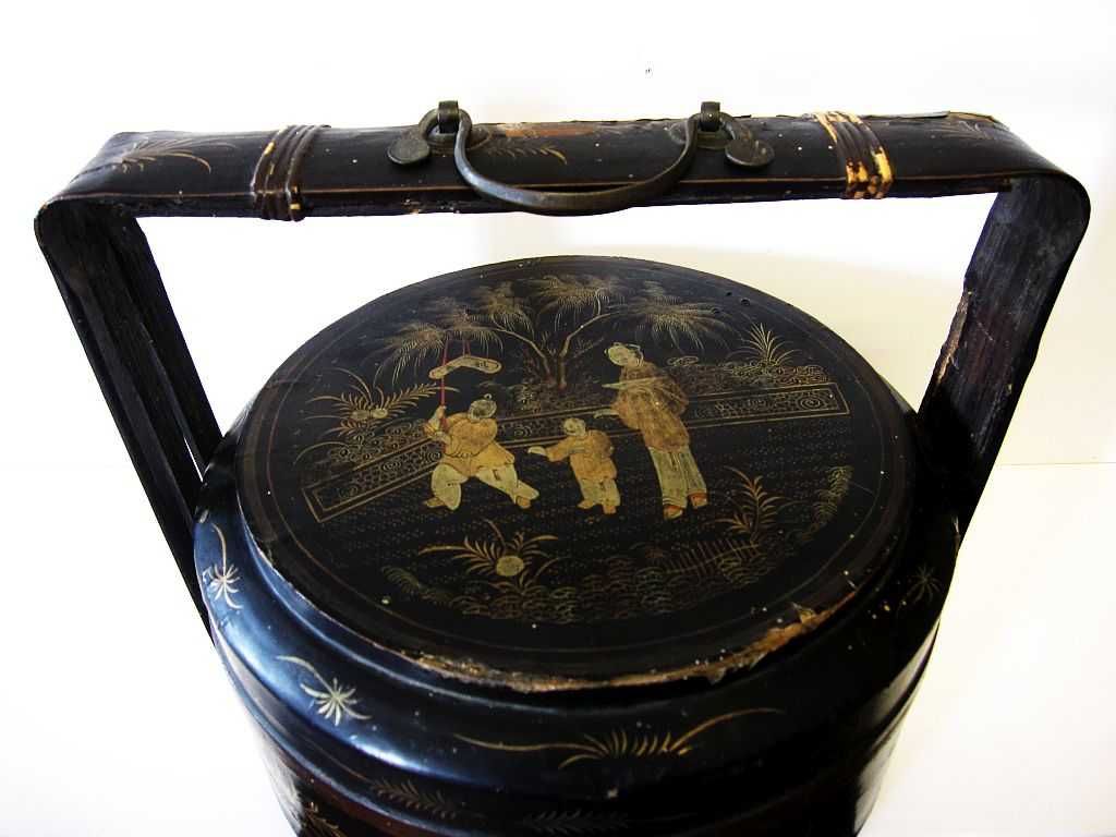 antiga caixa lancheira asiática do Sec. XIX - pintada à mão