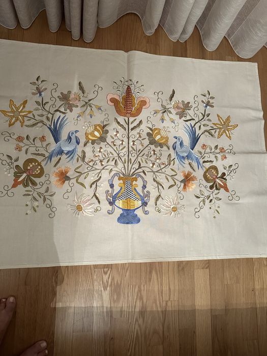 Bordado castelo branco