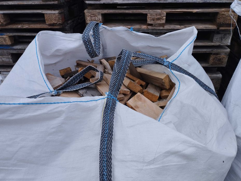 Drewno kawałkowe w big bag
