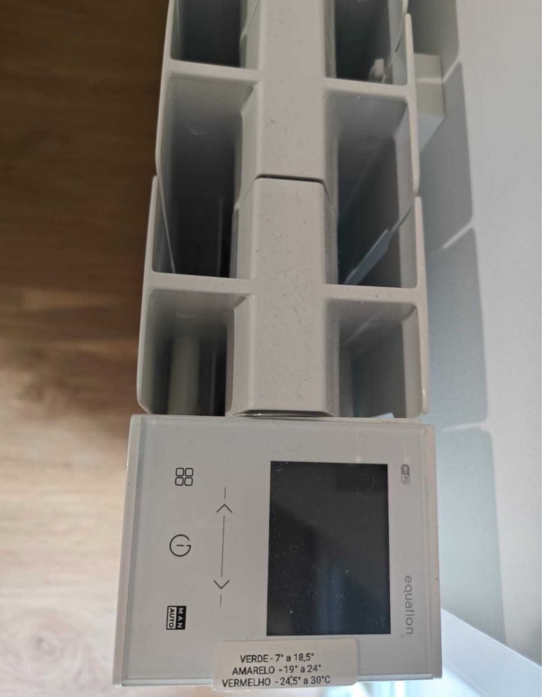 Aquecedor emissor cerâmico equation Hera 750w