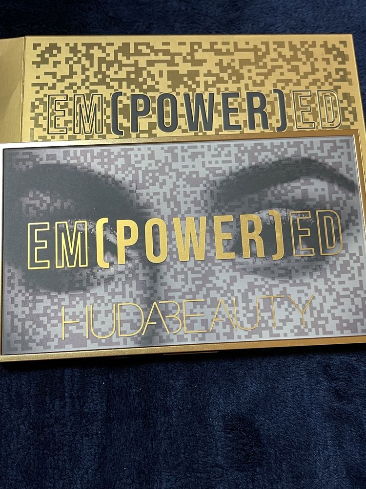 HudaBeauty Empowered Eyeshadow Palette