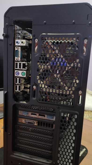 xeon  e5 2696 v2/rx470 8gb
Озу 8х8/64 gb

Вентилятори Noctua