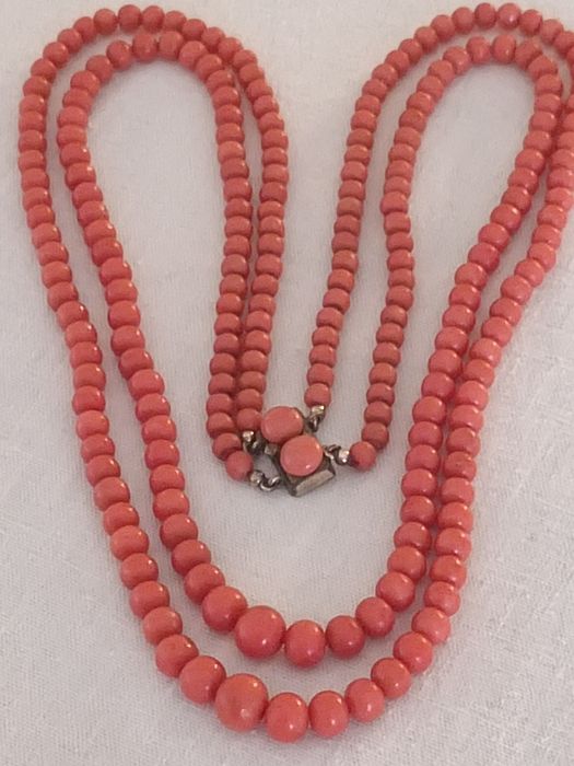 Коралл.Бусы .Антиквариат.Италия.ВЕС 45 ГРАММ