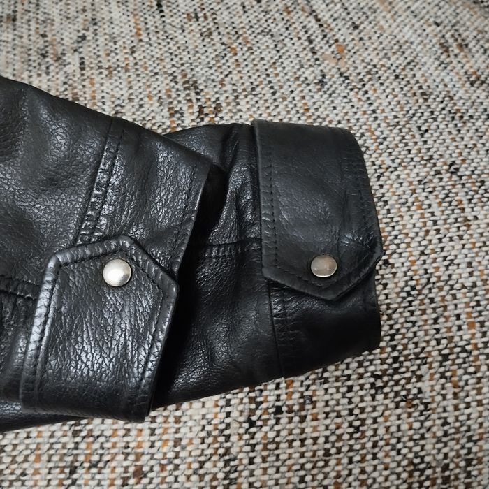 Продам шкіряну куртку bugatti