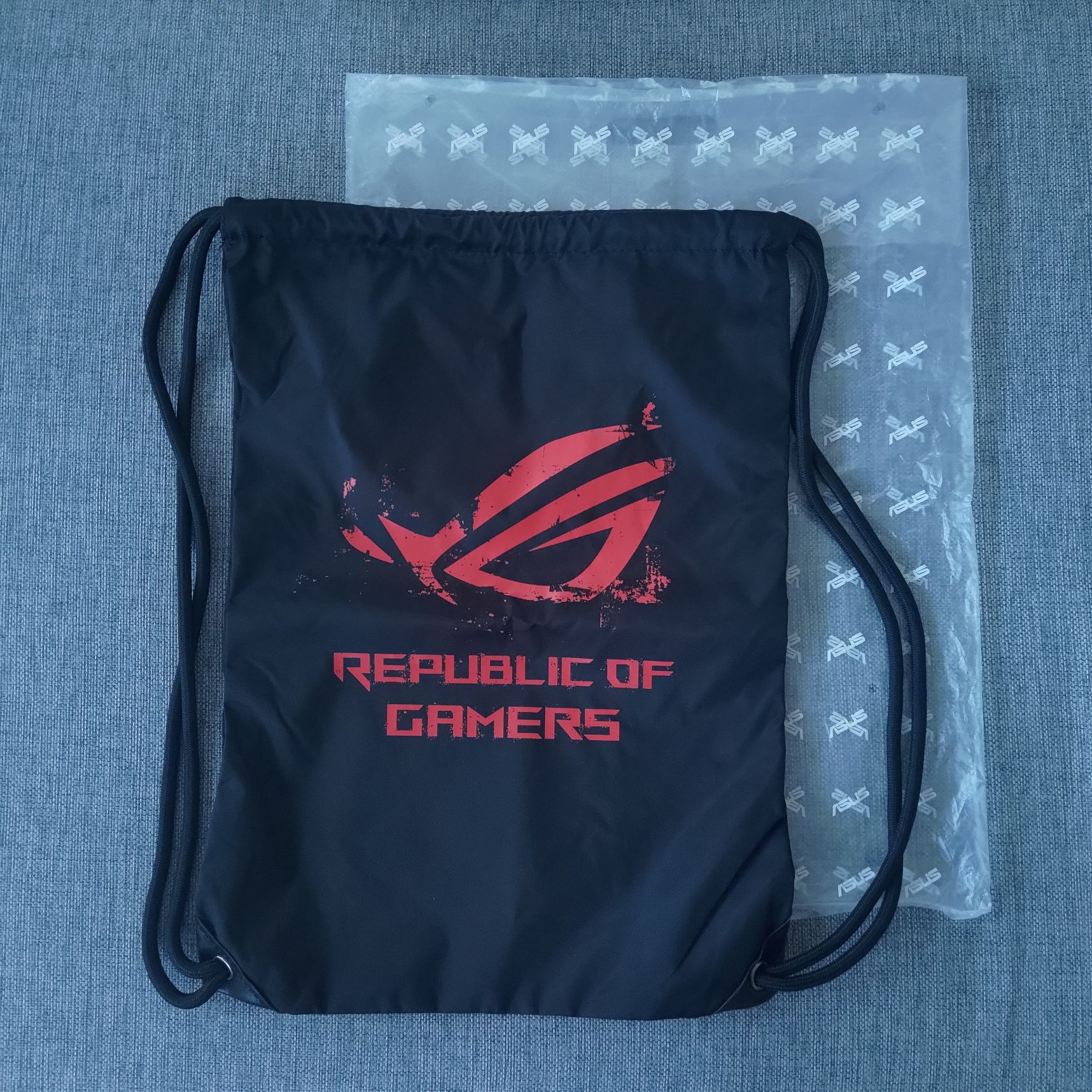 ASUS Republic Of Gamers worek ROG gaming gry