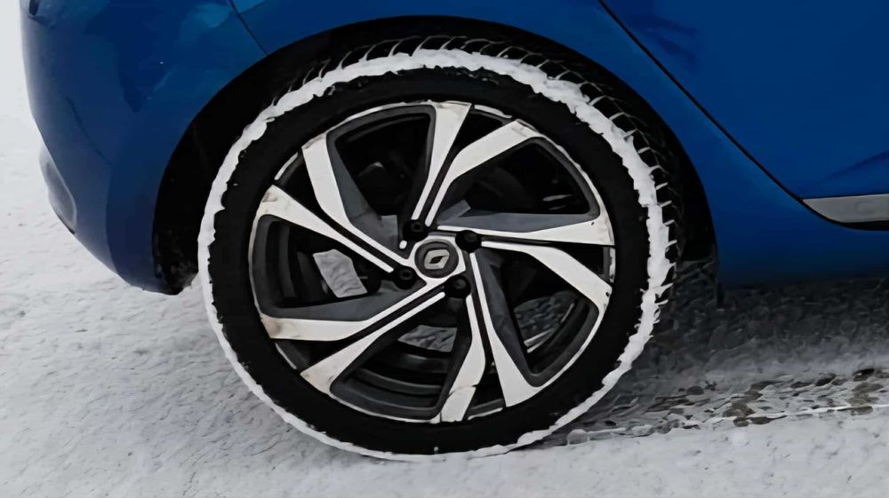 Alufelga 17 cali od Renault Clio V RS Line (z opony 205/45/R17)