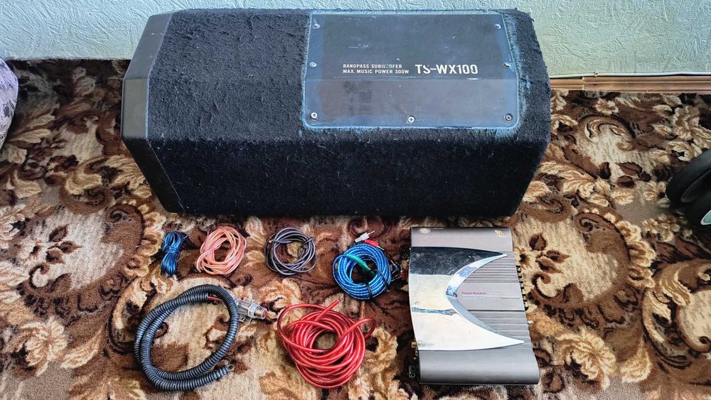 Сабвуфер Pioneer + підсилювач Power Acoustik + комплект проводів