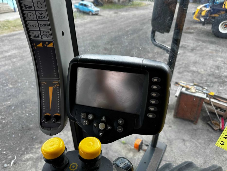 Комбайн зернозбиральний New Holland CSX 7080, 2010 р.в.