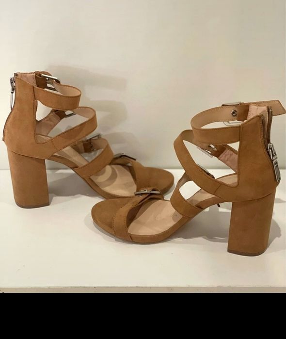 Sandálias 39 - Bershka - camel