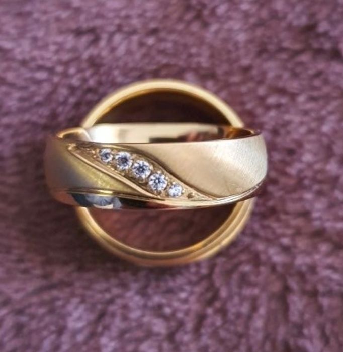 Alianças e solitarios,lindos elegantes