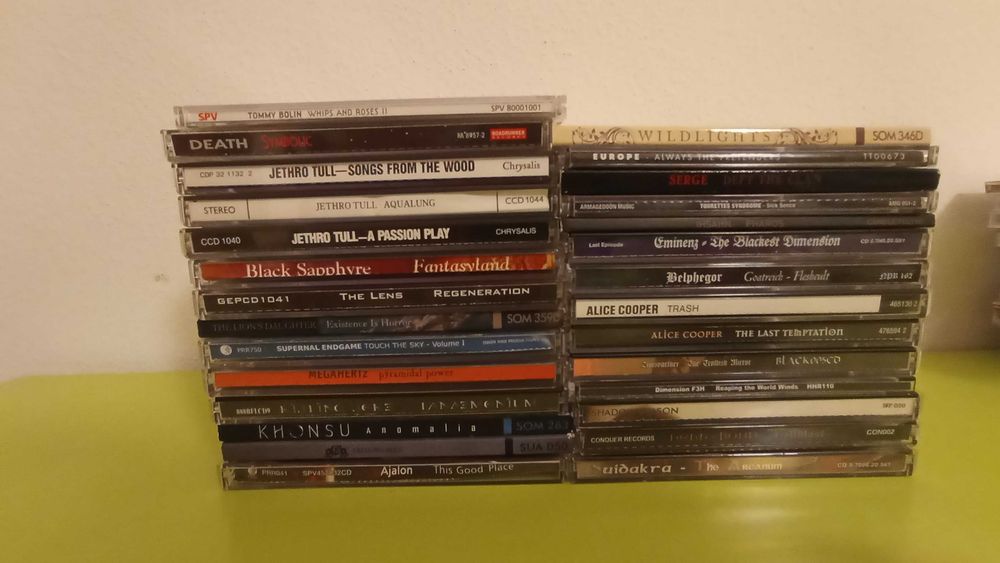 CDs e Vinis - vários géneros - Metal, Rock, Pop