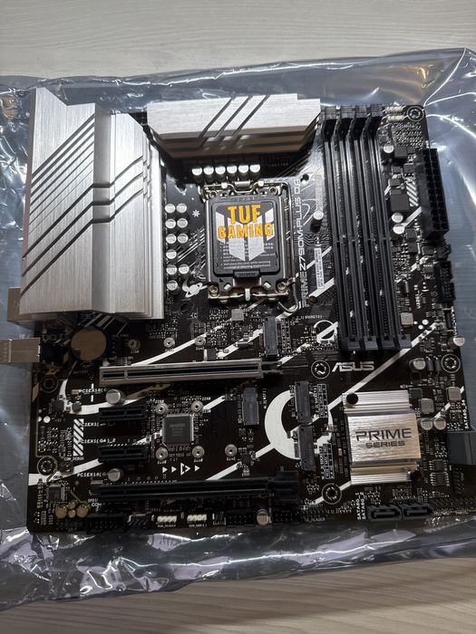 ASUS Prime Z790M-Plus D4 — материнська плата, дефект засувки PCIe