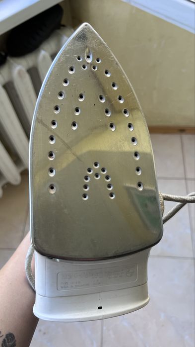 Праска, утюг в робочому стані