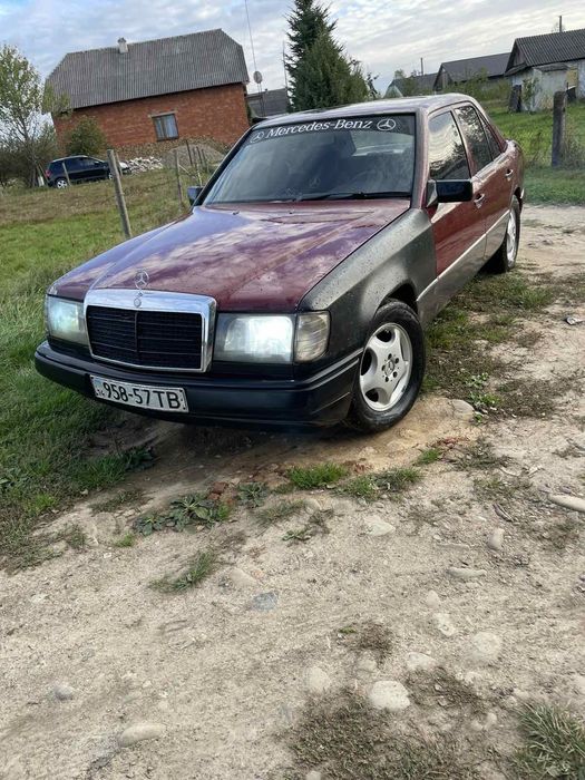 Mercedes-Benz W124 250D