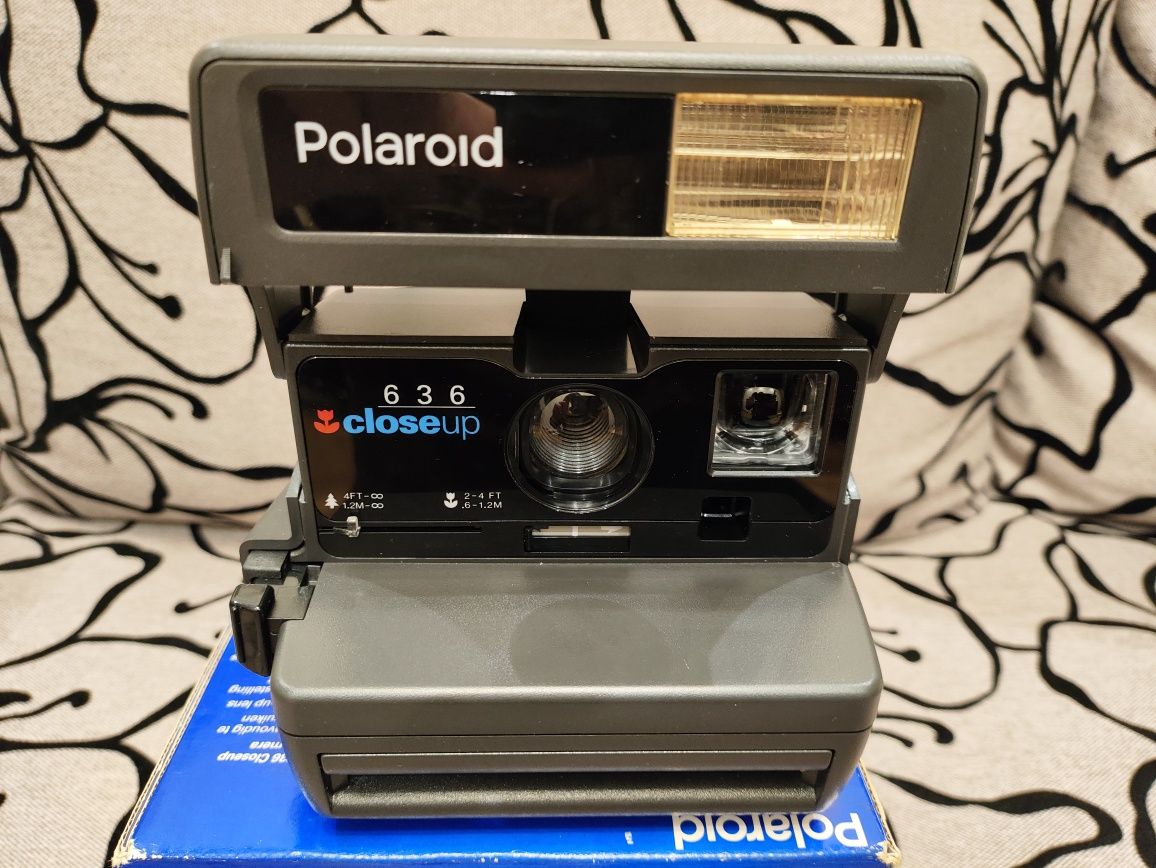 Кассетный фотоаппарат Полароид Polariod 636 Closeup.