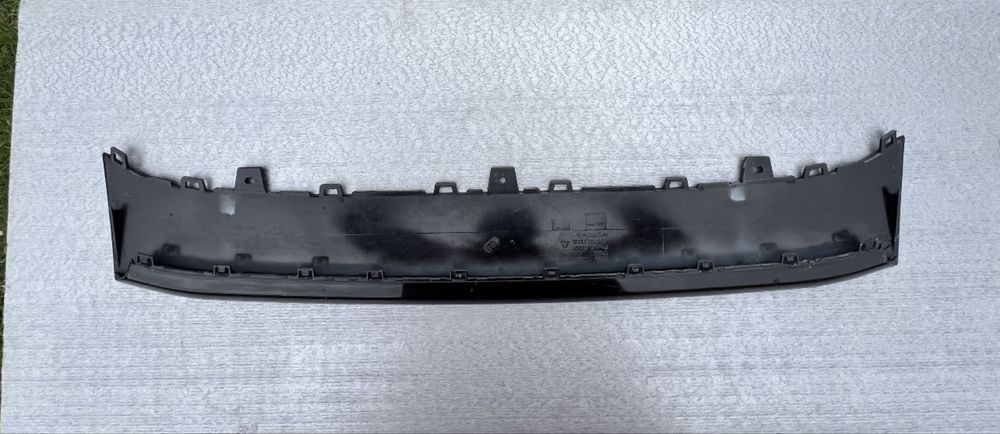 Спойлер (губа) переднього бампера Audi A6 C7 15-18
