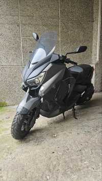 Skuter Yamaha Xmax 400 cc