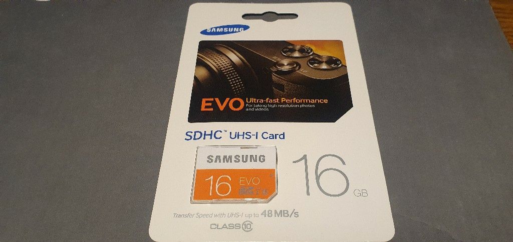 Karta pamięci  SD Samsung 16 lub 32 gb Evo zmienny CID