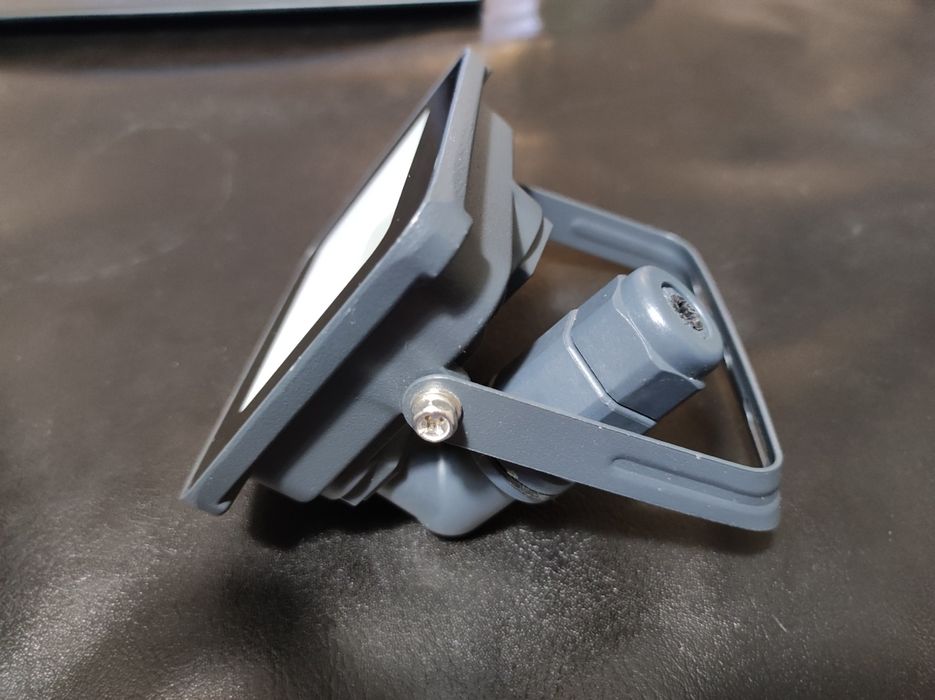 Projetor exterior INSPIRE YONK 10W 840LM IP65