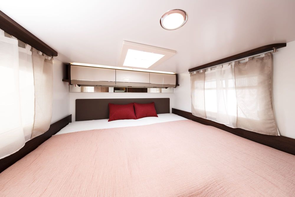 Wynajem Kampera 468 Rok 2023, komfortowy, bogato wyposażony, Łódź