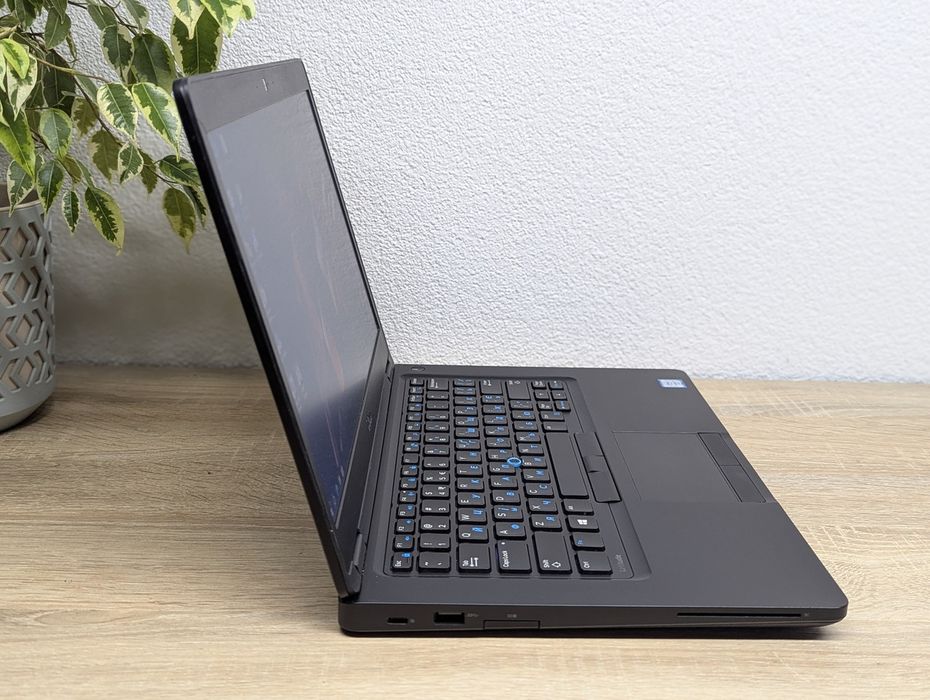 Продам класний , ігровий ноутбук Dell Latitude 5480 з хорошою батареєю
