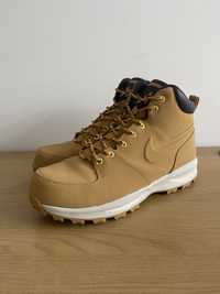 Nike Manoa Leather