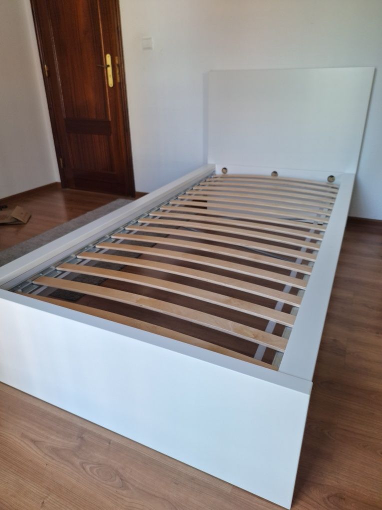 Cama Malm - Colchão Morgedal - Estrado em Madeira