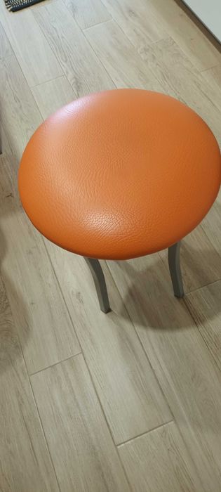 Mesa de Cozinha Extensível/tampo de vidro-inclui 2 Cadeiras + 2 bancos