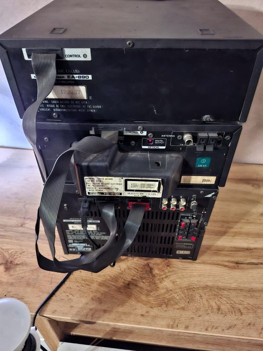 Wieża Akai cena 250 zł