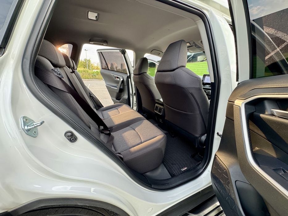 Toyota Rav 4 Active Official