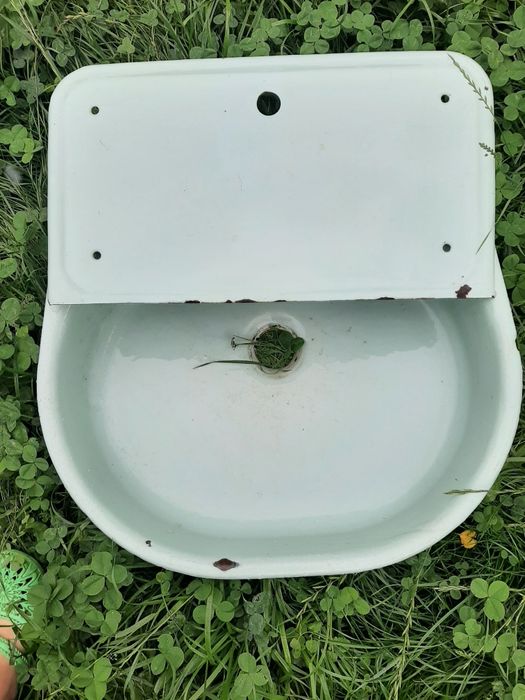 Умивальник емальований..