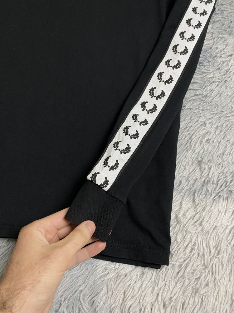 Продам мужской логслив на лампасах чорный Fred Perry