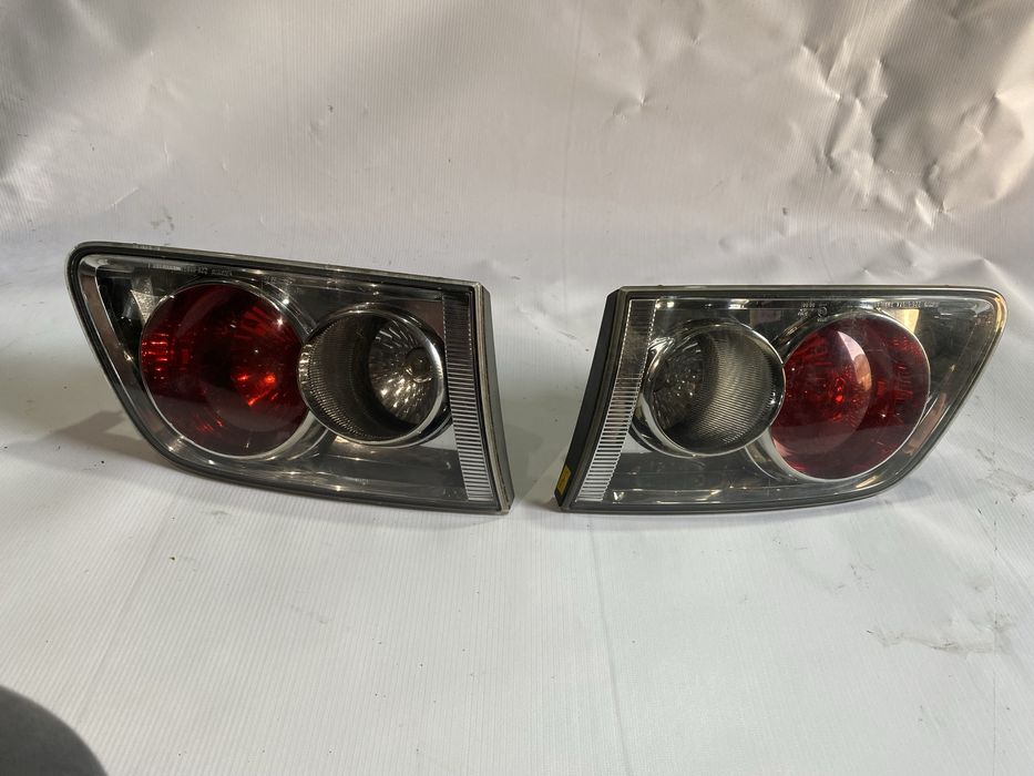Задні фонарі лівий правий мазда 6 gg 2003-2008