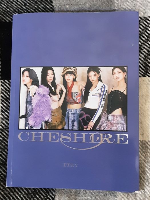 ITZY CHESHIRE (лімітована версія)