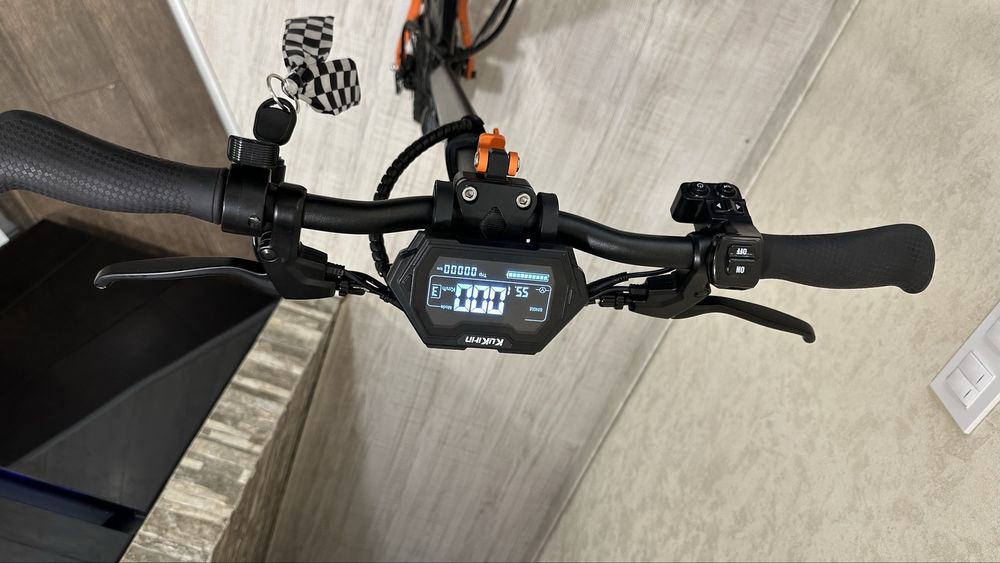 Продам електросамокат Kugoo G2 Pro