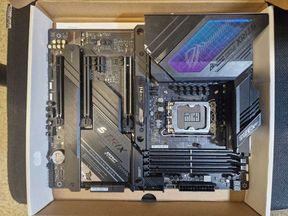 ASUS ROG Strix Z690-E Gaming WiFi(помилка 00)