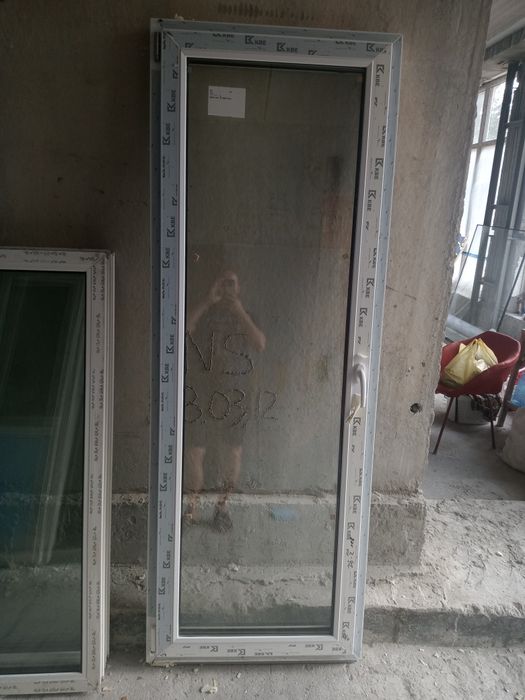 Дверь металопластикова