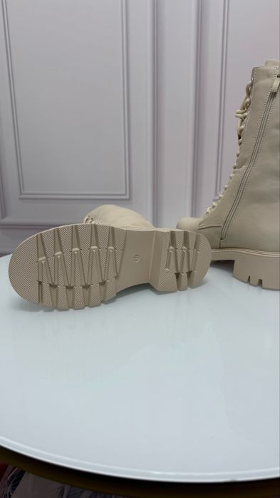 Женские зимние ботинки стильные