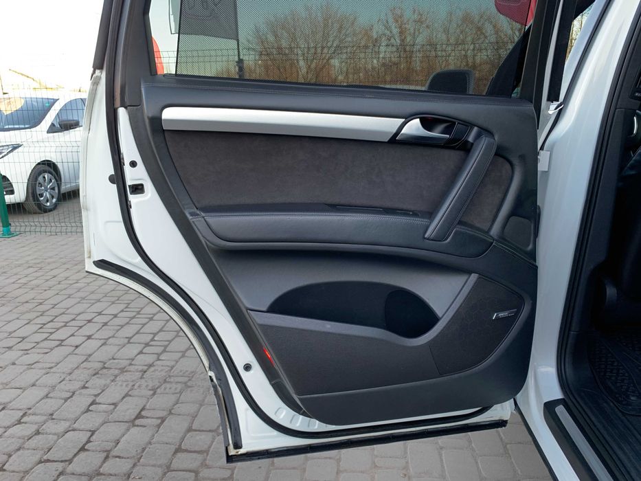 Audi Q7 2011  3.0 4х4