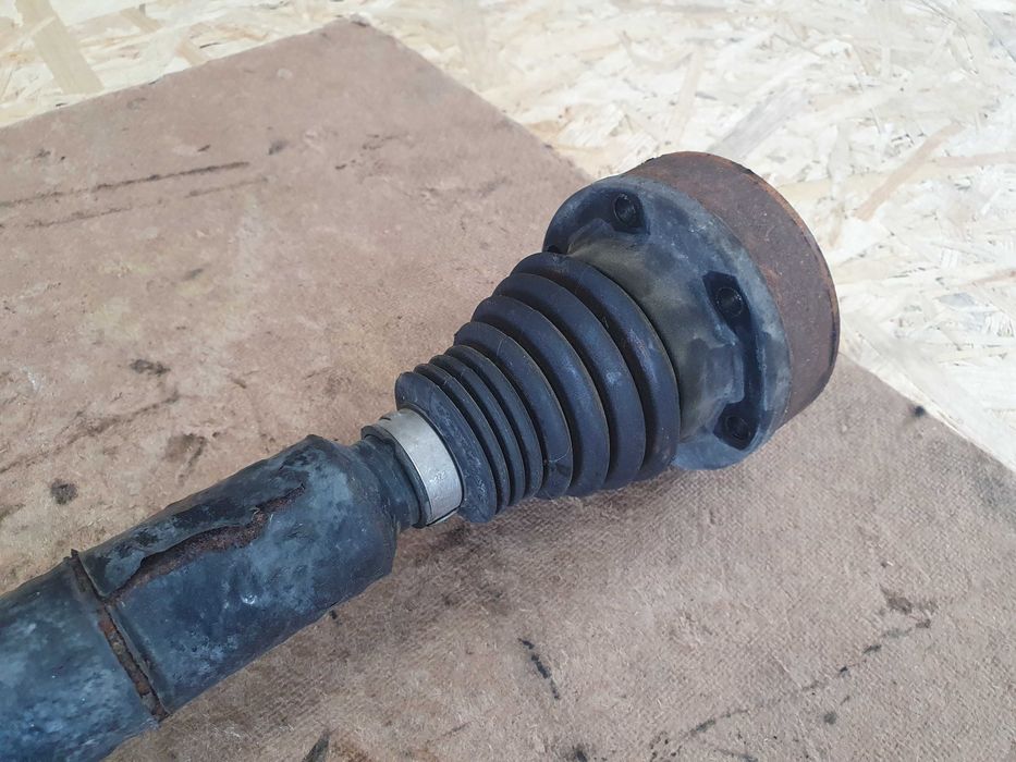 Półoś prawa przegub Audi A3 8P 1.6 benzyna BGU FUH