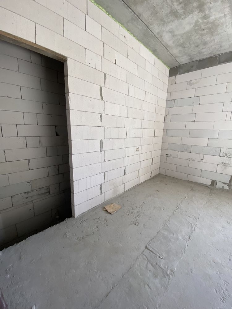 Продаж квартири новобудова 70м2 та гараж Царське село