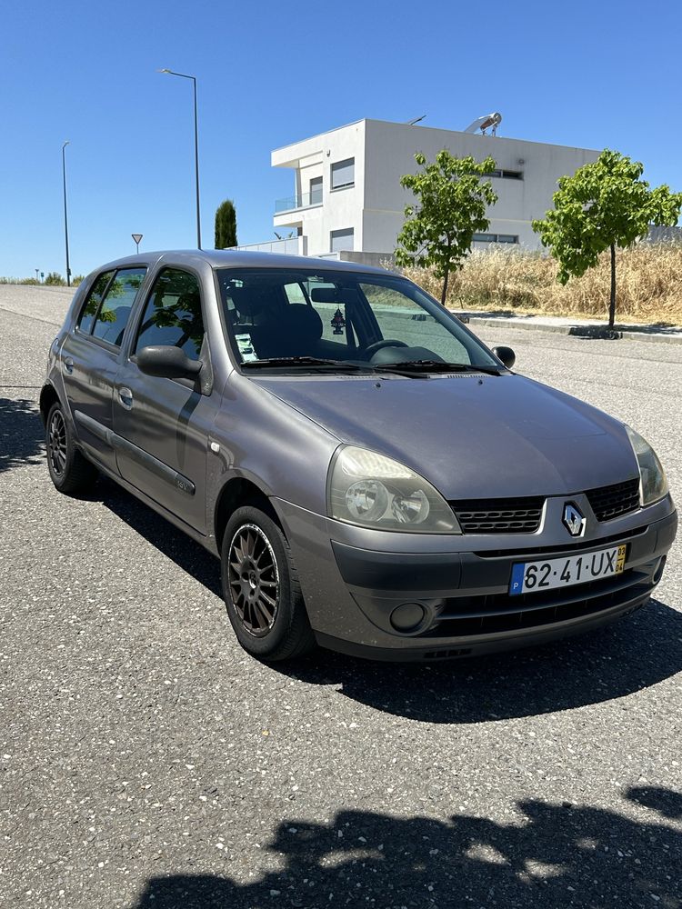 Renault Clio II 1.2 16V - 2003 | Ar Condicionado | Mecânica Revista