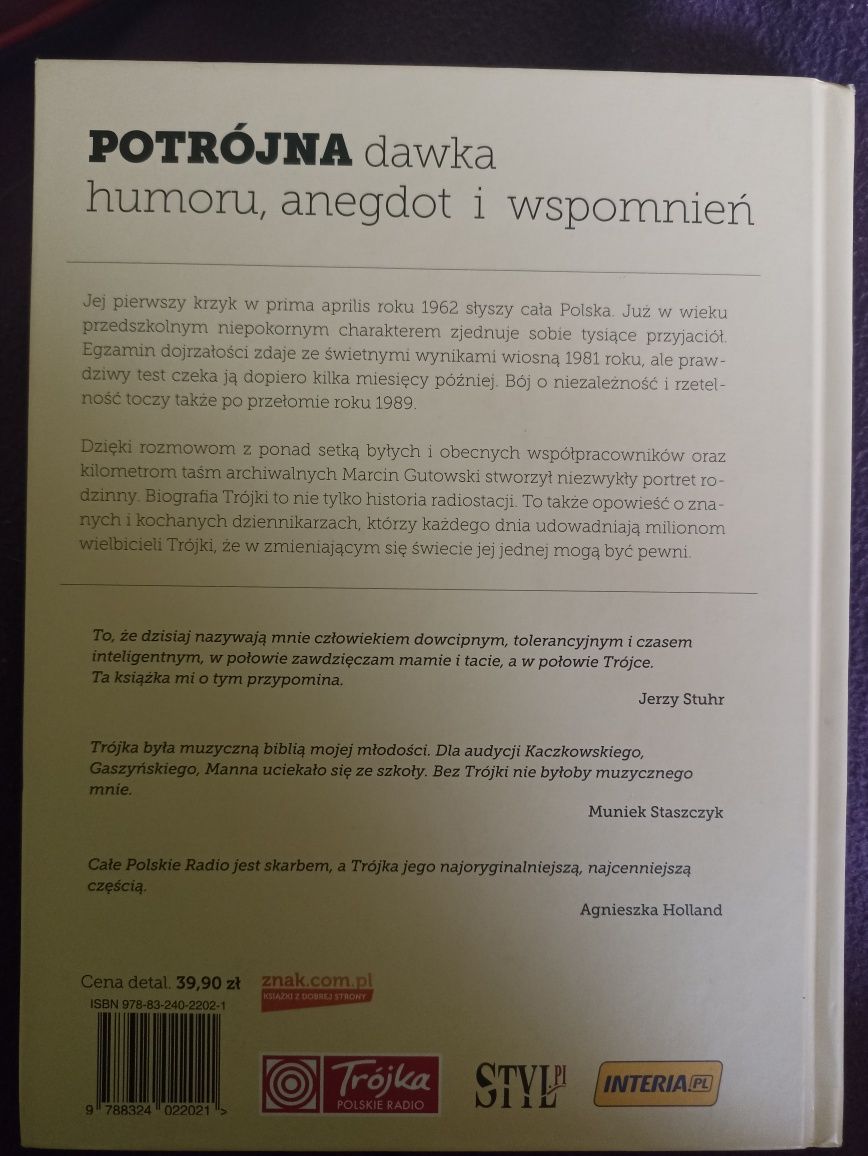 Trójka z dżemem. Biografia pewnego radia.
