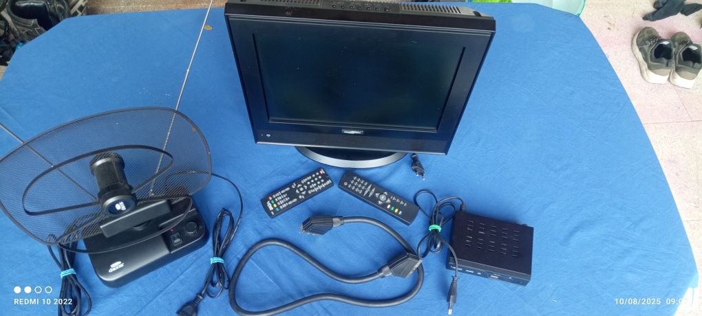 Televisão pequena