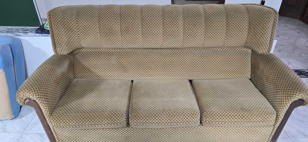 Sofá / cama 3 lugares.